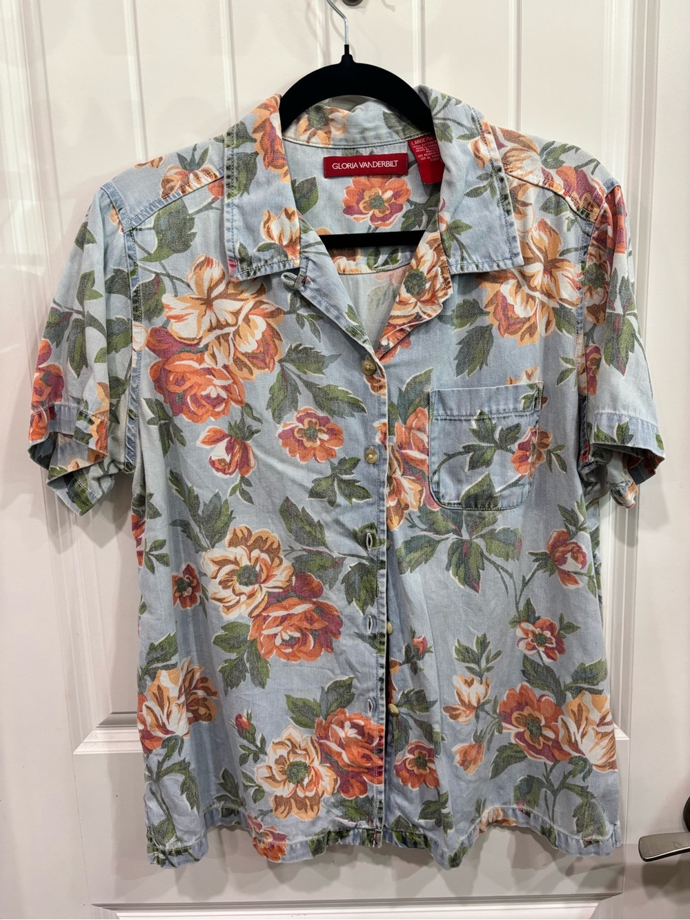 Gloria Vanderbilt Light Blue Short Sleeve Floral Button-Front Shirt